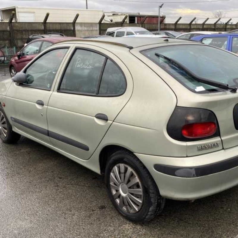 Pare soleil gauche RENAULT MEGANE 1 Photo n°7