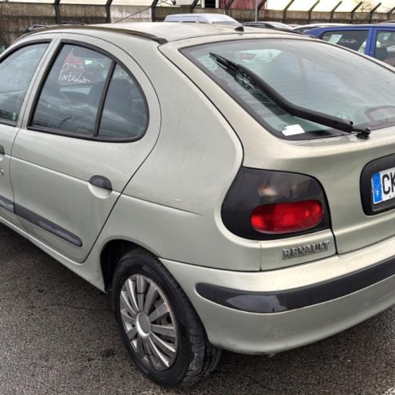 Pare soleil gauche RENAULT MEGANE 1 Photo n°17