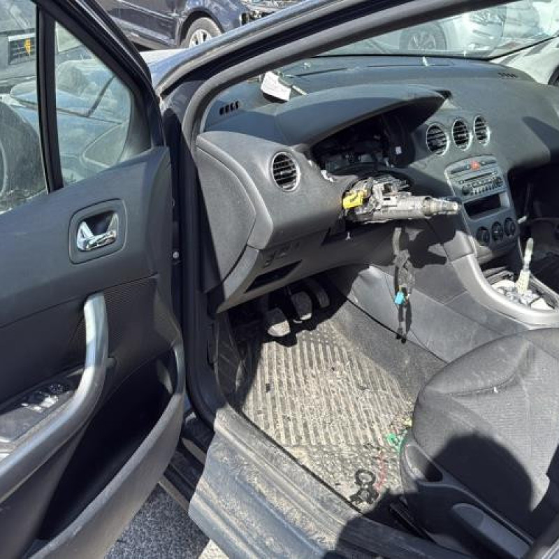 Pare choc arriere PEUGEOT 308 1 SW Photo n°15