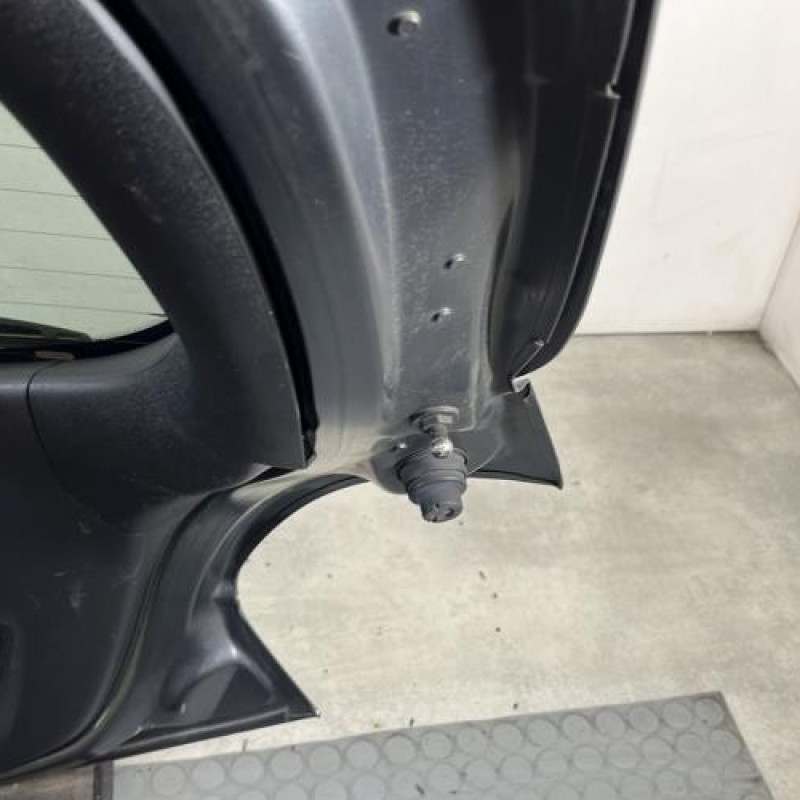 Malle/Hayon arriere PEUGEOT 208 1 Photo n°8