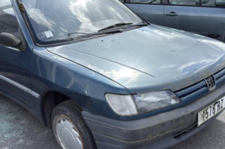 Pare choc arriere PEUGEOT 306