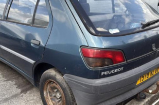 Pare choc arriere PEUGEOT 306