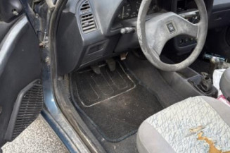 Pare choc arriere PEUGEOT 306