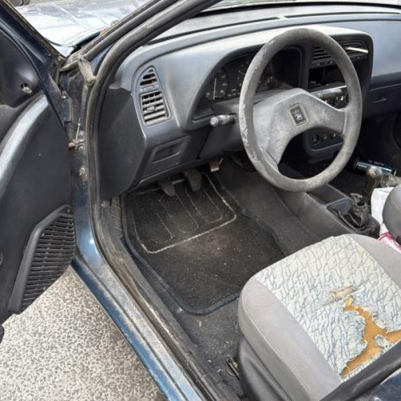 Pare choc arriere PEUGEOT 306 Photo n°12