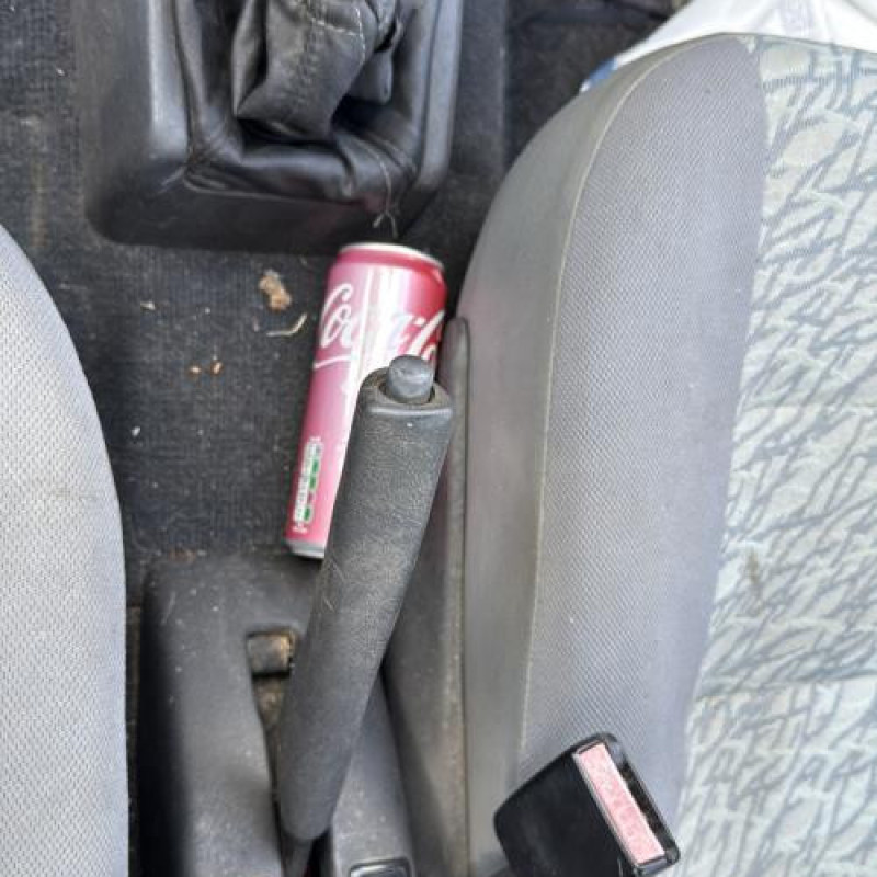 Pare choc arriere PEUGEOT 306 Photo n°17