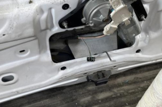 Malle/Hayon arriere RENAULT CLIO 2 CAMPUS