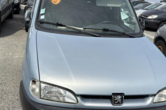 Calandre PEUGEOT PARTNER 1