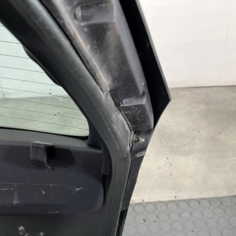 Malle/Hayon arriere CITROEN C3 1 Photo n°9