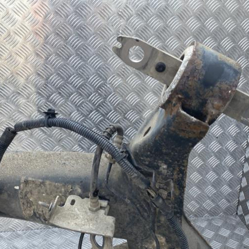 Essieu arriere PEUGEOT 308 2 Photo n°3