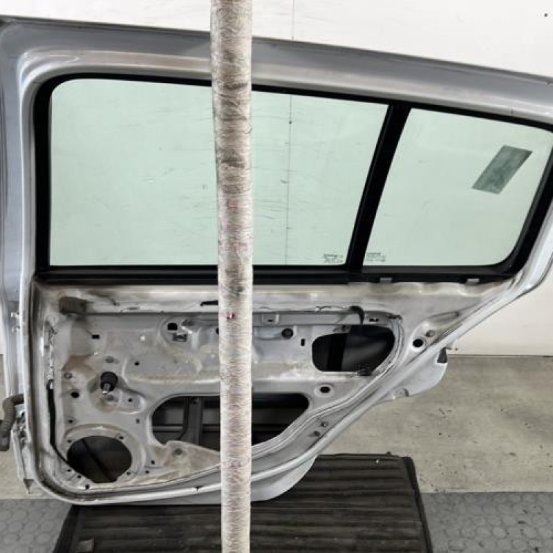 Porte arriere droit RENAULT CLIO 2 CAMPUS Photo n°6