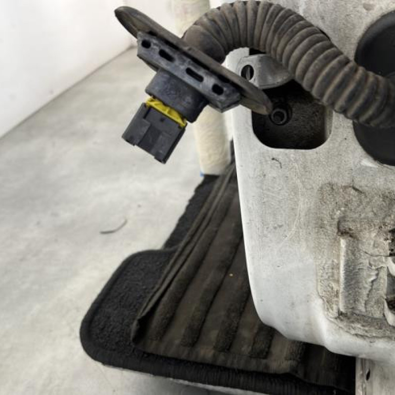 Porte arriere gauche RENAULT CLIO 2 CAMPUS Photo n°4