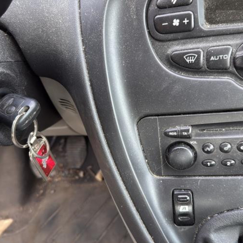 Porte arriere droit CITROEN XSARA PICASSO Photo n°16