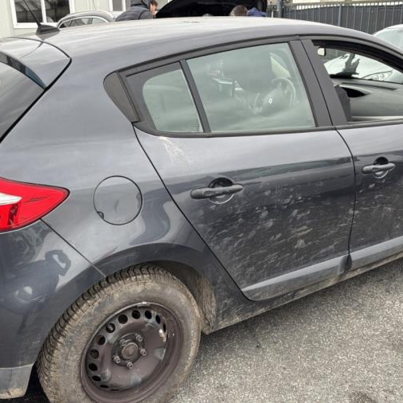 Porte avant droit RENAULT MEGANE 3 Photo n°13