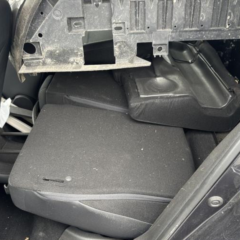 Porte avant droit RENAULT MEGANE 3 Photo n°19
