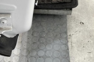 Porte avant droit PEUGEOT 208 1