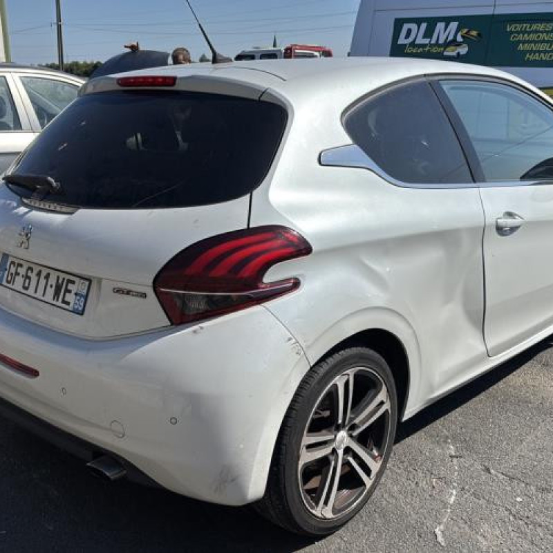 Porte avant droit PEUGEOT 208 1 Photo n°9