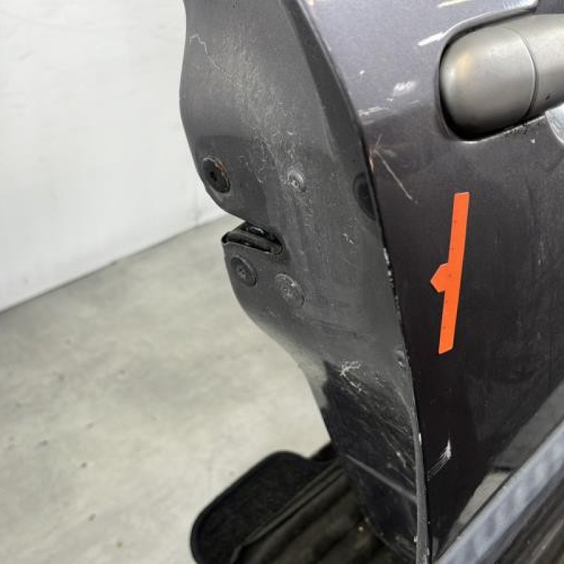 Porte avant droit RENAULT CLIO 3 Photo n°4