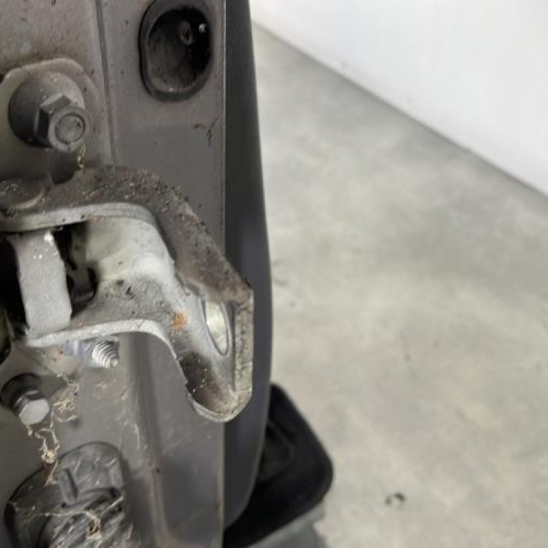 Porte avant droit RENAULT CLIO 3 Photo n°6