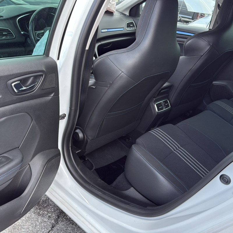 RENAULT MEGANE 4 PHASE 1 BREAK 1.5 BLUE DCI - 8V TURBO Photo n°15