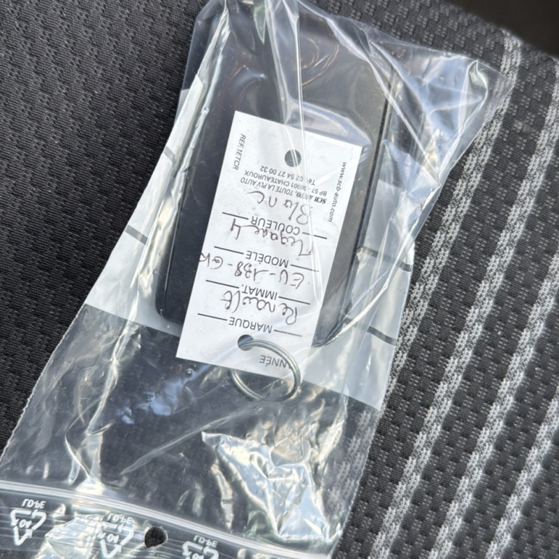 RENAULT MEGANE 4 PHASE 1 BREAK 1.5 BLUE DCI - 8V TURBO Photo n°20