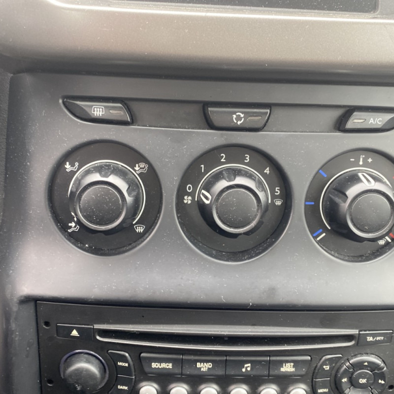 CITROEN C3 2 PHASE 2 1.6 BLUE HDI - 8V TURBO Photo n°9