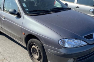 Capot RENAULT MEGANE 1