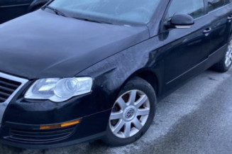 Pare choc arriere VOLKSWAGEN PASSAT 5