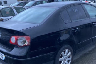 Pare choc arriere VOLKSWAGEN PASSAT 5