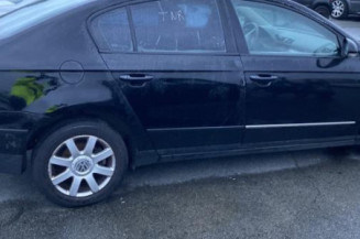 Pare choc arriere VOLKSWAGEN PASSAT 5