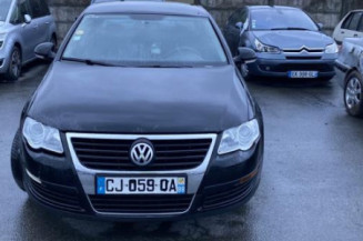 Pare choc arriere VOLKSWAGEN PASSAT 5