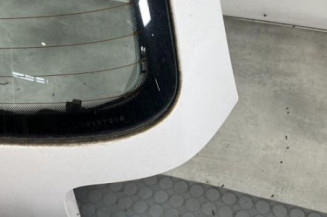 Malle/Hayon arriere VOLKSWAGEN GOLF 4