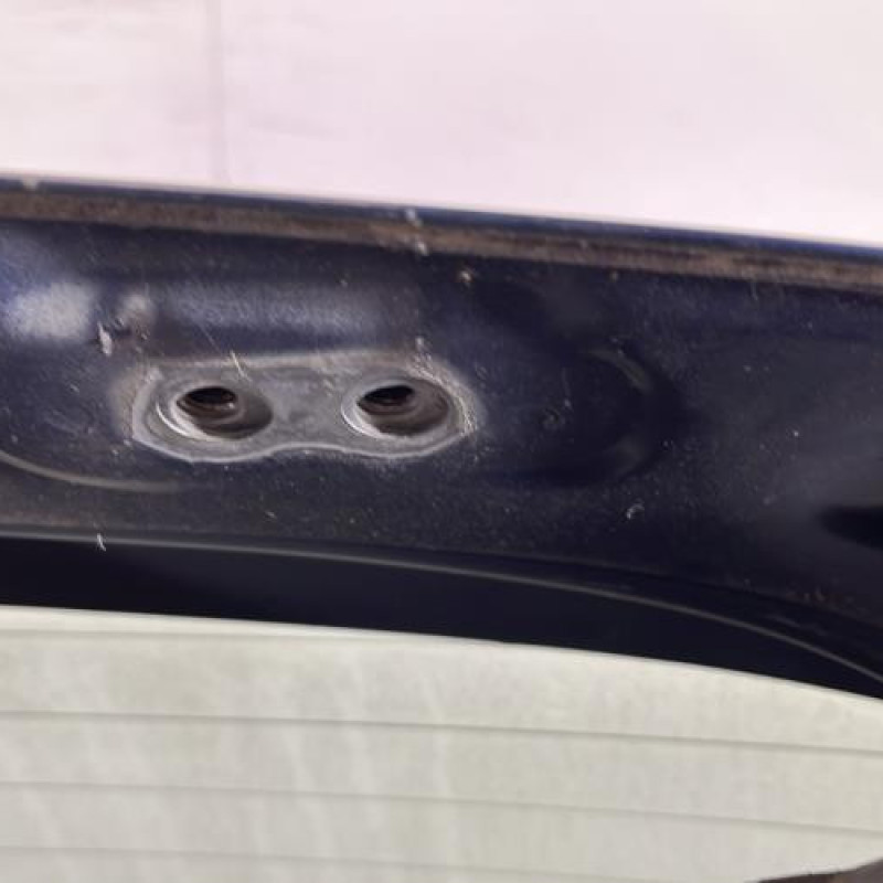 Malle/Hayon arriere TOYOTA YARIS 1 Photo n°8