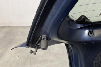 Malle/Hayon arriere TOYOTA YARIS 1