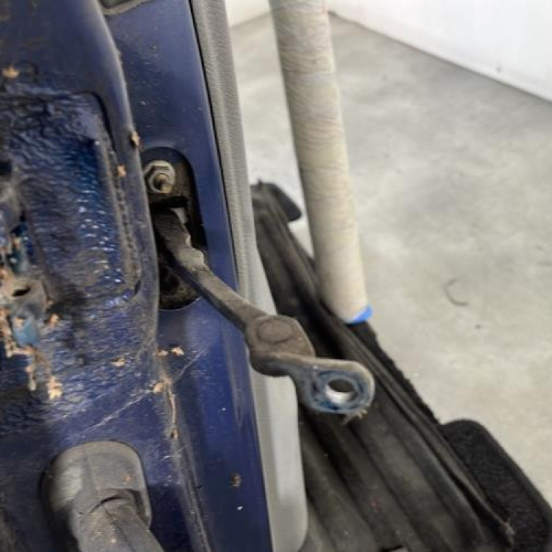 Porte avant droit RENAULT CLIO 2 Photo n°4