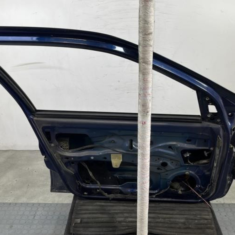 Porte avant gauche RENAULT CLIO 2 Photo n°8