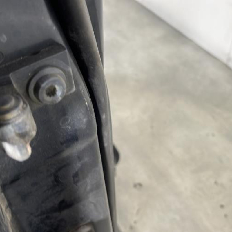 Porte avant droit VOLKSWAGEN POLO 4 Photo n°4