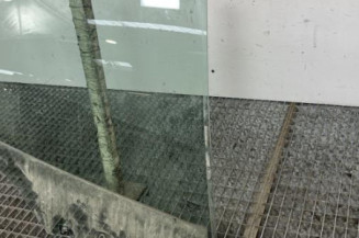 Vitre arriere droit RENAULT CLIO 4