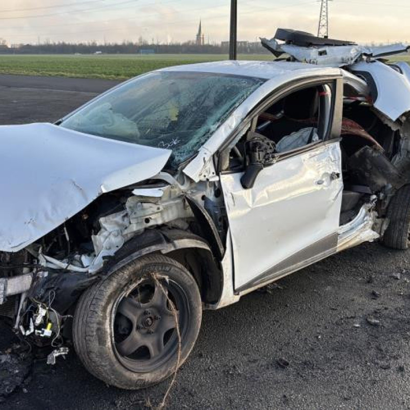 Vitre arriere droit RENAULT CLIO 4 Photo n°5