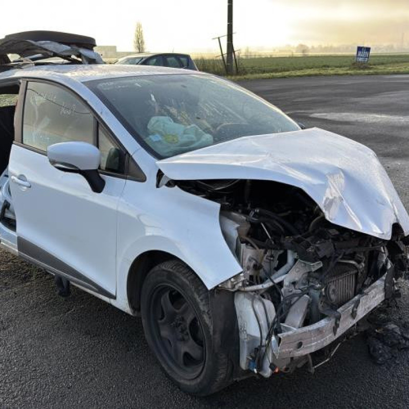 Vitre arriere droit RENAULT CLIO 4 Photo n°6