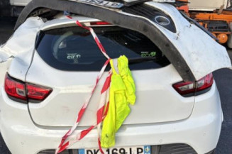 Vitre arriere droit RENAULT CLIO 4