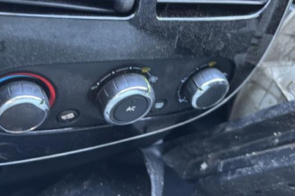 Vitre arriere droit RENAULT CLIO 4