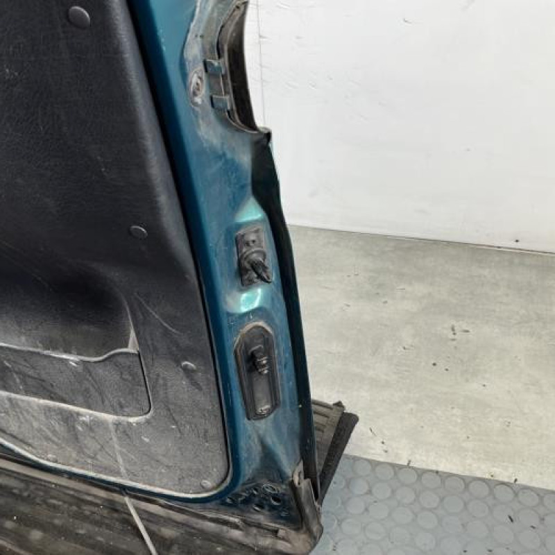 Porte laterale gauche CITROEN BERLINGO 1 Photo n°4