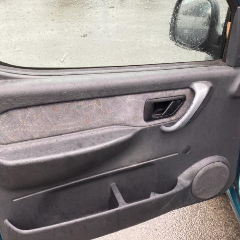 Porte laterale gauche CITROEN BERLINGO 1 Photo n°16