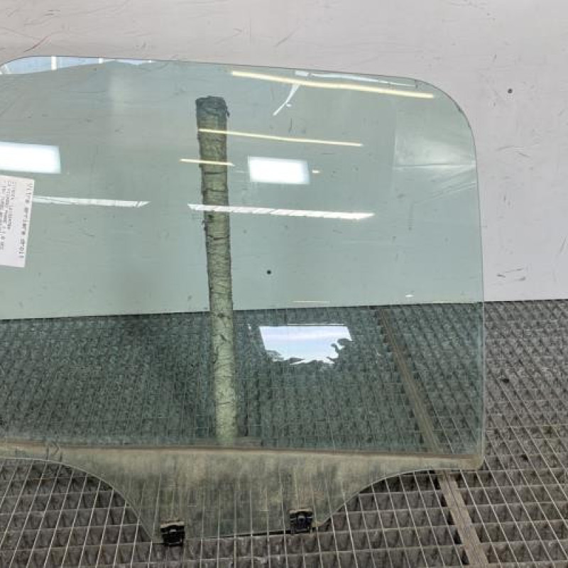 Vitre arriere droit CITROEN C3 PICASSO Photo n°1