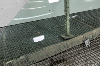 Vitre avant gauche VOLKSWAGEN GOLF 4