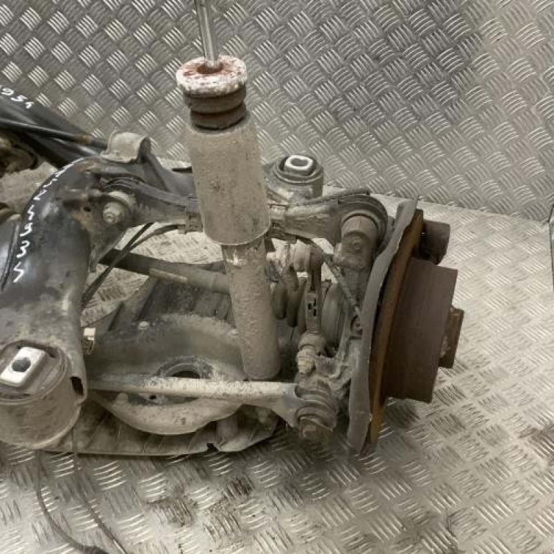 Essieu arriere BMW SERIE 1 F20 Photo n°8