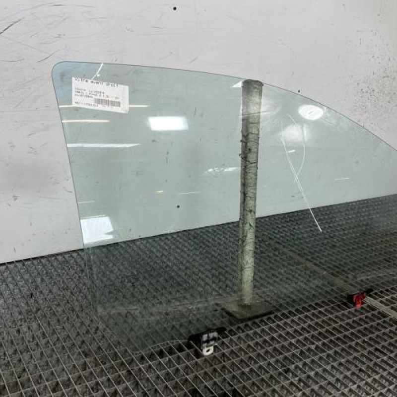 Vitre avant droit TOYOTA YARIS 1 Photo n°3
