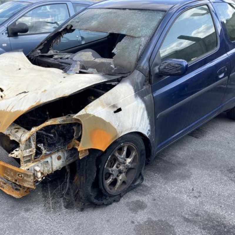 Vitre avant droit TOYOTA YARIS 1 Photo n°5