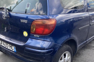 Vitre avant droit TOYOTA YARIS 1