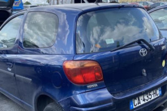 Vitre avant droit TOYOTA YARIS 1